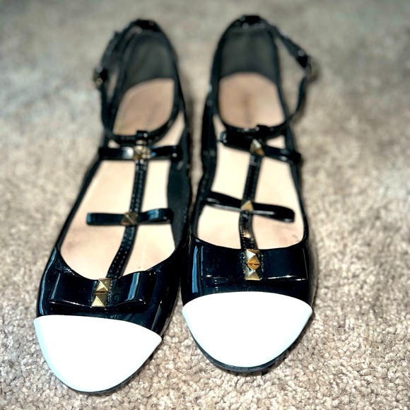 Shoes - Black and White Flat